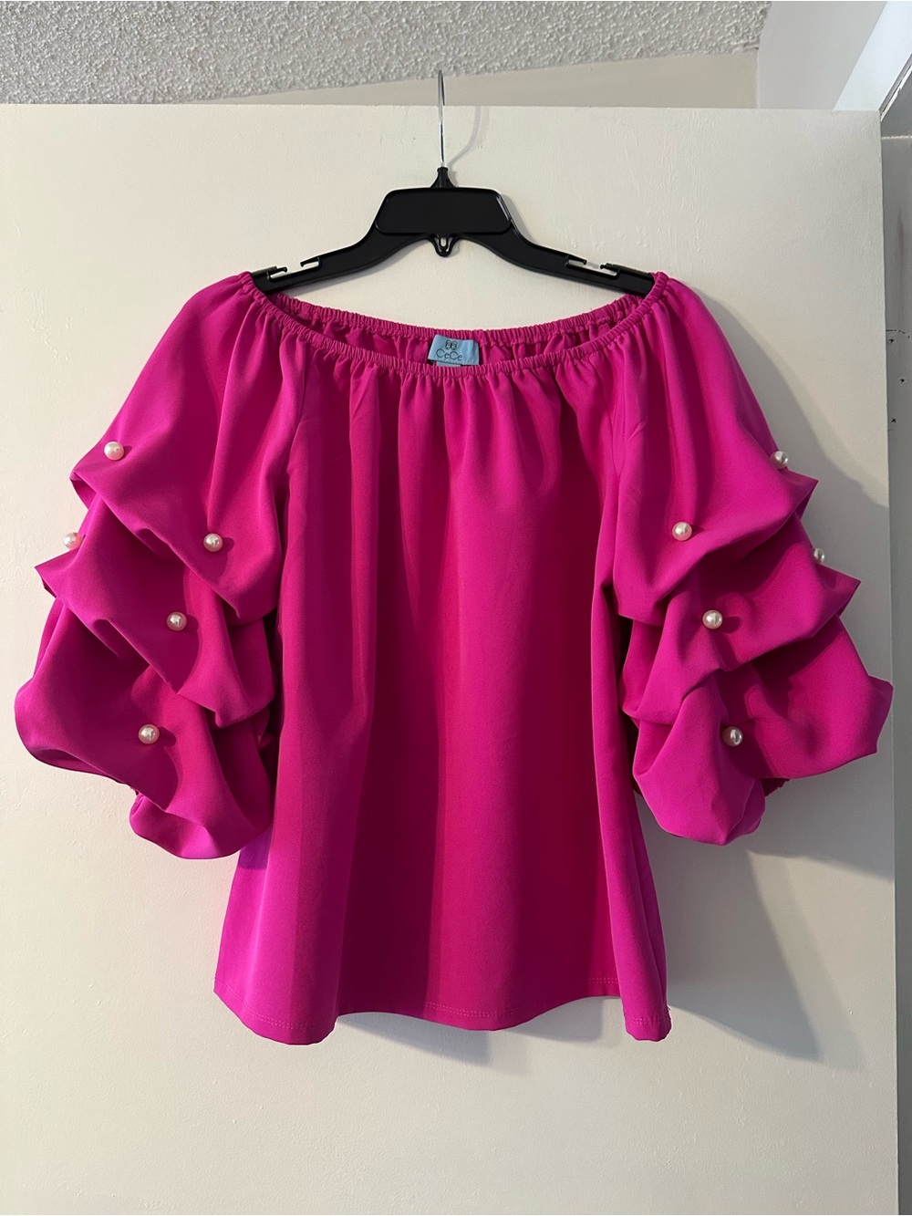 CeCe size M hot pink off shoulder pearl ruffle sleeve blouse